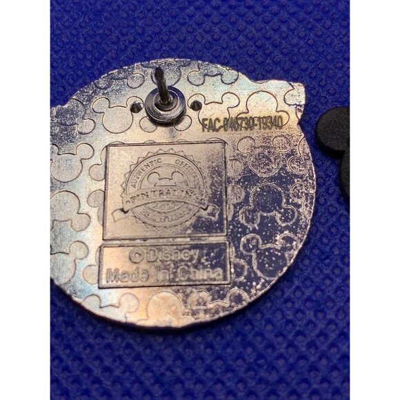 101 Dalmatians Pongo Perdita Disney Pins - Picture 5 of 5